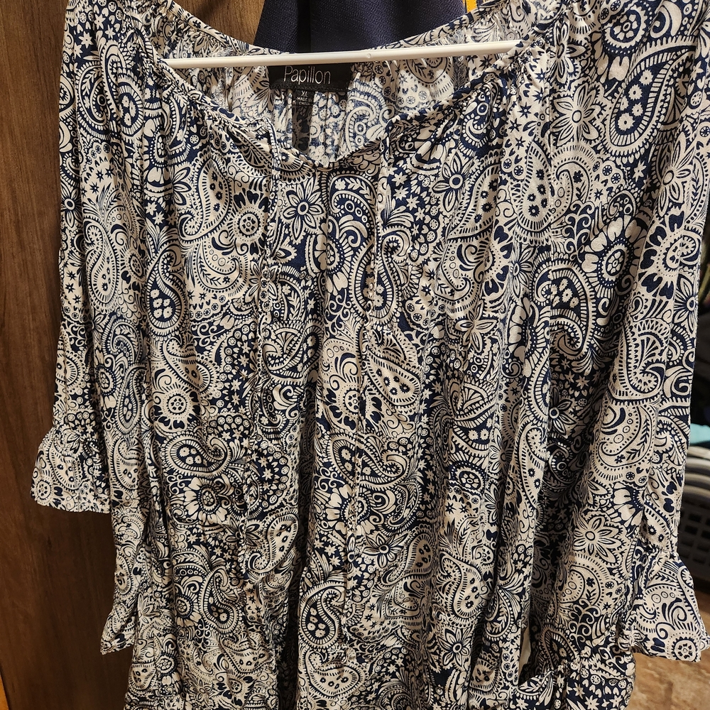 Papillon Blanc Navy and Cream Paisley Blouse